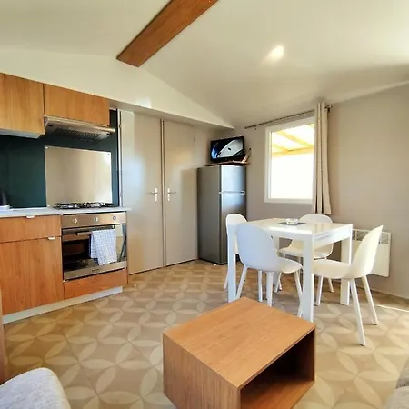 キャンプ場 Mobil-home Eucalyptus