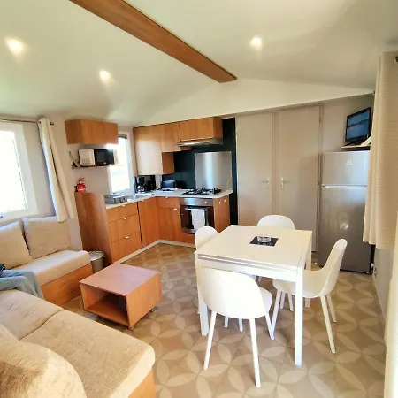 Mobil-home Eucalyptus キャンプ場 *